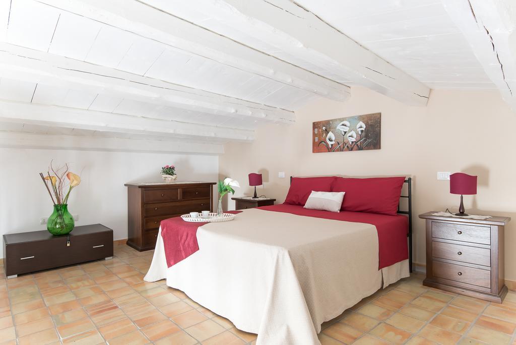 La Gorgone Ortigia Apartments Сиракуза Екстериор снимка