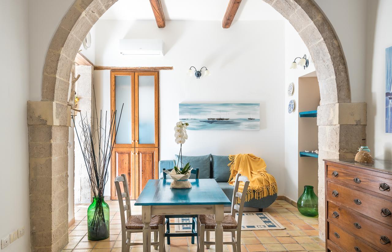 La Gorgone Ortigia Apartments Сиракуза Екстериор снимка